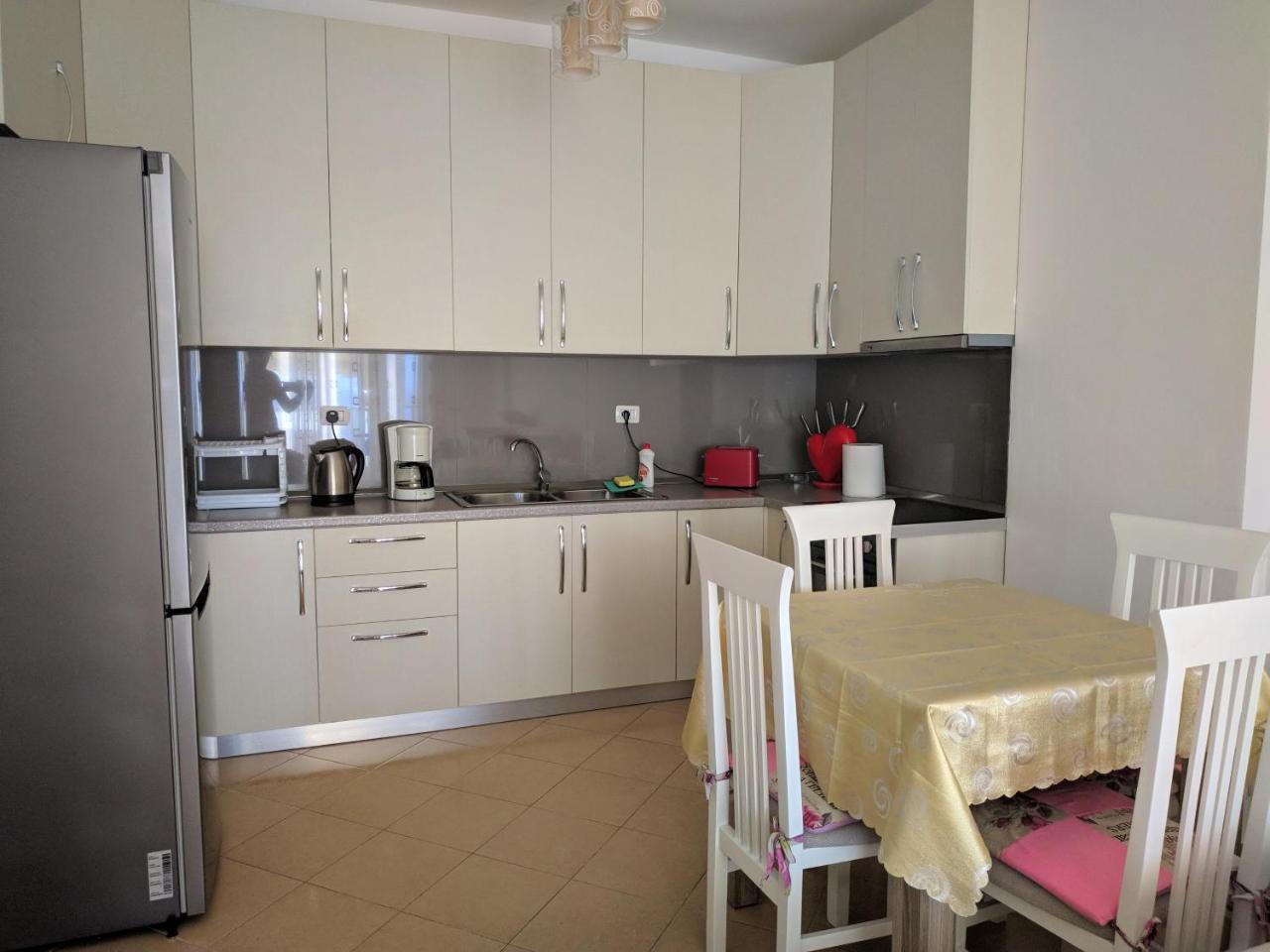 Lucky Lux Apartment Vlore Ngoại thất bức ảnh