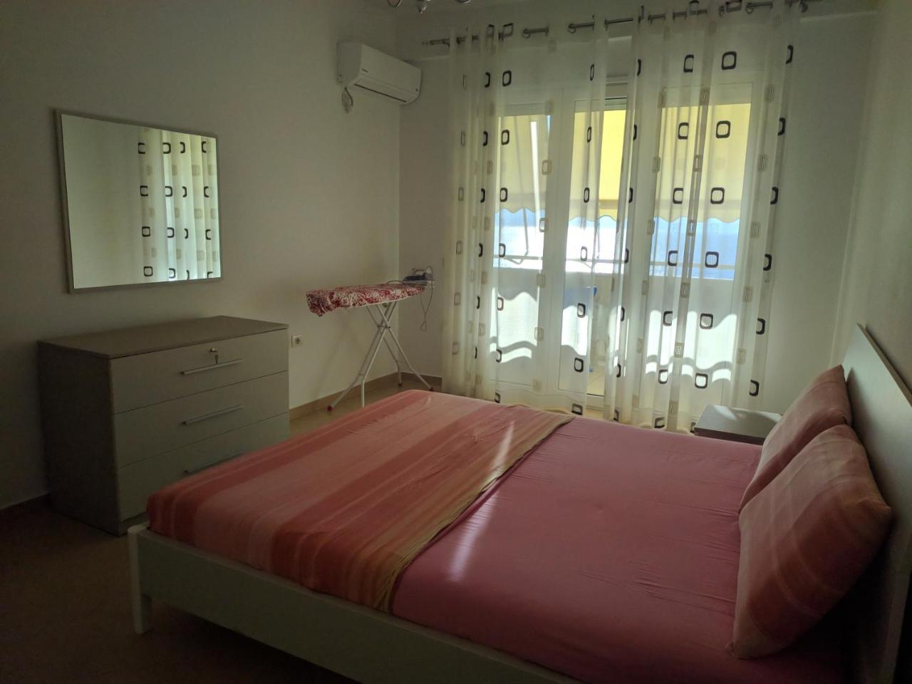 Lucky Lux Apartment Vlore Ngoại thất bức ảnh