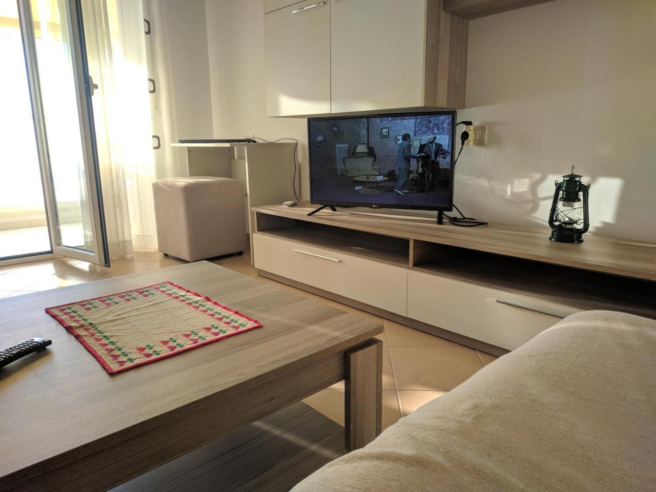 Lucky Lux Apartment Vlore Ngoại thất bức ảnh